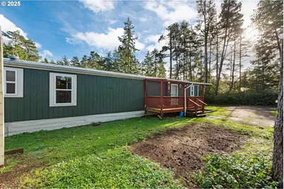 67624 Spinreel Rd #34B, North Bend, OR 97459 - Photo 2