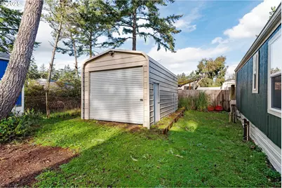 67624 Spinreel Rd #34B, North Bend, OR 97459 - Photo 4