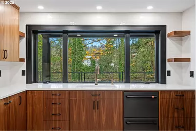 6057 Peaceful Ln, Silverton, OR 97381 - Photo 10