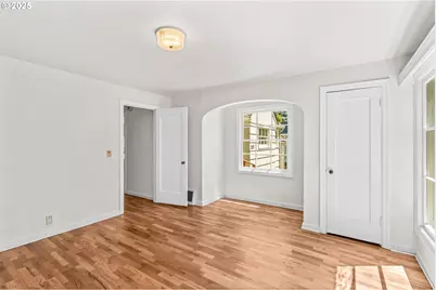 115 E Hilliard Ln, Eugene, OR 97404 - Photo 18