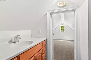 115 E Hilliard Ln, Eugene, OR 97404 - Photo 32