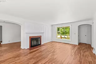 115 E Hilliard Ln, Eugene, OR 97404 - Photo 6