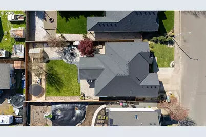 221 E 16th St, Lafayette, OR 97127 - Photo 44