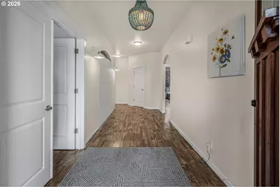 221 E 16th St, Lafayette, OR 97127 - Photo 8