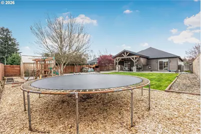 221 E 16th St, Lafayette, OR 97127 - Photo 42