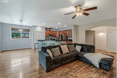 221 E 16th St, Lafayette, OR 97127 - Photo 24