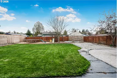 221 E 16th St, Lafayette, OR 97127 - Photo 38