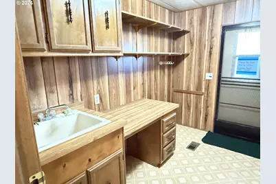 4318 Essex St SE, Salem, OR 97317 - Photo 30