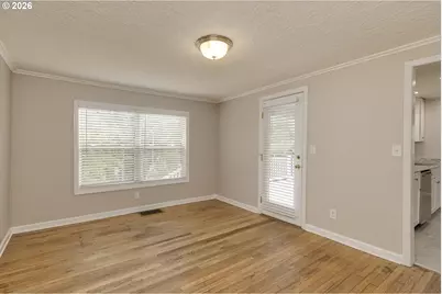 12566 SE 27th Ave, Milwaukie, OR 97222 - Photo 10