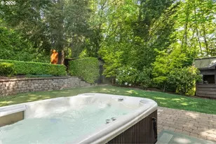 5828 SW Cheltenham Dr, Portland, OR 97239 - Photo 24