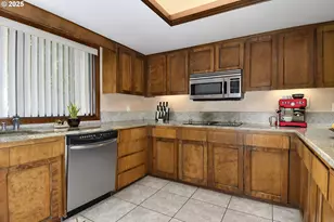 3143 NE 156th Ave, Portland, OR 97230 - Photo 12