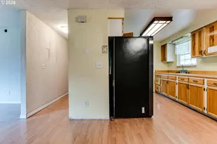 445 SW Juniper St, Junction City, OR 97448 - Photo 8