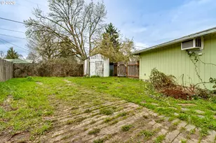 445 SW Juniper St, Junction City, OR 97448 - Photo 36