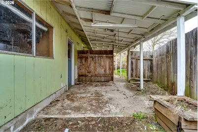 445 SW Juniper St, Junction City, OR 97448 - Photo 32