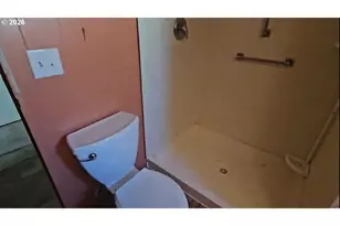 82 SE 16551 Dr, Clackamas, OR 97015 - Photo 6