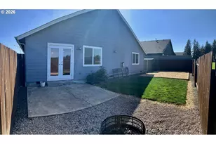 326 Auburn Ln, Creswell, OR 97426 - Photo 14