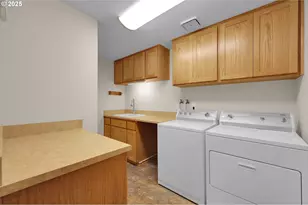 3758 Pine Canyon Dr, Eugene, OR 97405 - Photo 28