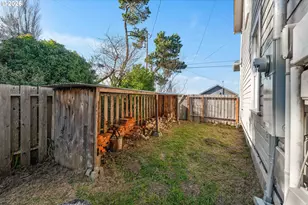 57586 Parkersburg Rd, Bandon, OR 97411 - Photo 10