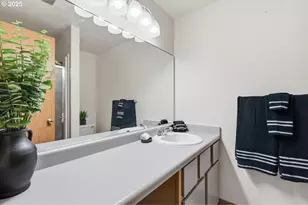 13216 NE Salmon Creek Ave, Vancouver, WA 98686 - Photo 16