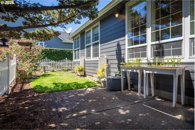205 SW 58th St, South Beach, OR 97366 - Photo 38