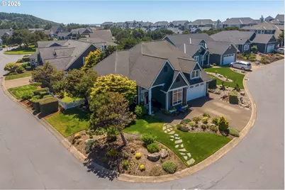 205 SW 58th St, South Beach, OR 97366 - Photo 2