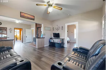 138 SE 5th Ave, Milton-Freewater, OR 97862 - Photo 10