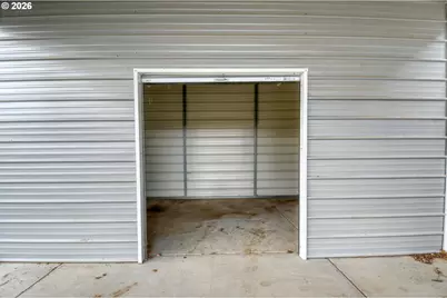 105 Columbia St, Helix, OR 97835 - Photo 34