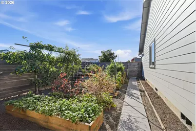 2607 Duke St, Woodburn, OR 97071 - Photo 40