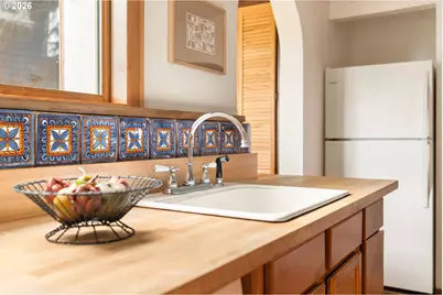 3366 NW Franklin Ct, Portland, OR 97210 - Photo 20