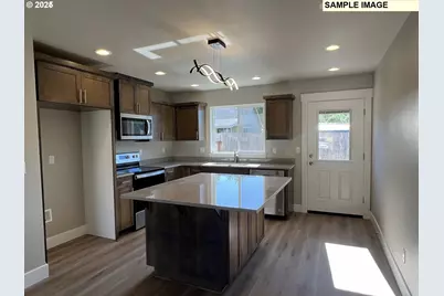 1224 SE Booth Ave, Roseburg, OR 97470 - Photo 4