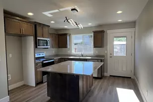1224 SE Booth Ave, Roseburg, OR 97470 - Photo 4