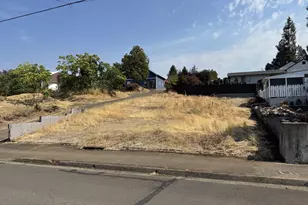 1224 SE Booth Ave, Roseburg, OR 97470 - Photo 10