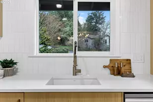 350 NW 87th Ave, Portland, OR 97229 - Photo 12