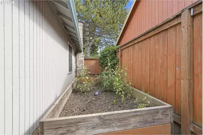 2053 SE 74th Ave, Hillsboro, OR 97123 - Photo 34