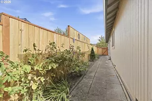2053 SE 74th Ave, Hillsboro, OR 97123 - Photo 36