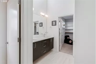 77 NE 58th Ave, Portland, OR 97213 - Photo 20