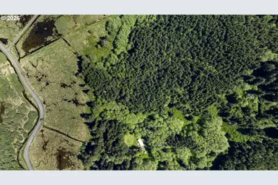 94010 North Way Ln, North Bend, OR 97459 - Photo 10