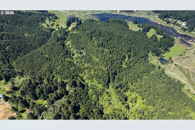 94010 North Way Ln, North Bend, OR 97459 - Photo 12