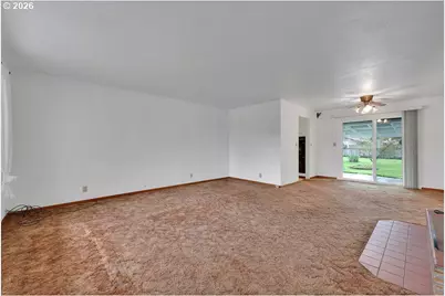 117 Allen Ave, Springfield, OR 97477 - Photo 8