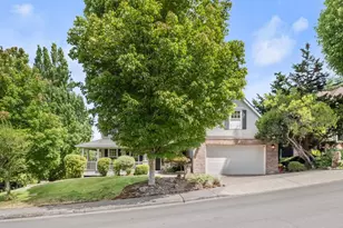 8906 SW 172nd Pl, Beaverton, OR 97007 - Photo 4
