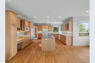 8906 SW 172nd Pl, Beaverton, OR 97007 - Photo 14