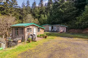 93490 Fir Rd, Port Orford, OR 97465 - Photo 6