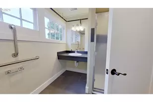 998 Ferry Ln, Eugene, OR 97401 - Photo 22
