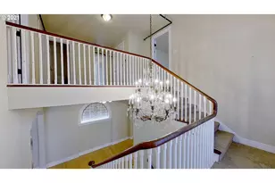 998 Ferry Ln, Eugene, OR 97401 - Photo 2