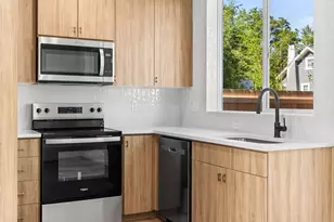 3272 SE 115th Ave, Portland, OR 97266 - Photo 6