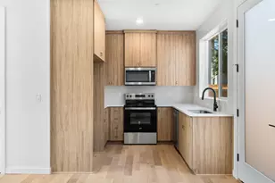 3272 SE 115th Ave, Portland, OR 97266 - Photo 4