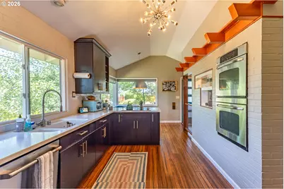 8013 SE Maple Ave, Vancouver, WA 98664 - Photo 6