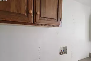 420 W Grant St, Burns, OR 97720 - Photo 10