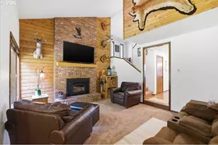 36909 Edgemont Dr, Lebanon, OR 97355 - Photo 8