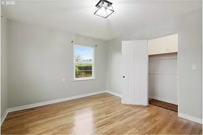 1084 24th St, Salem, OR 97301 - Photo 22